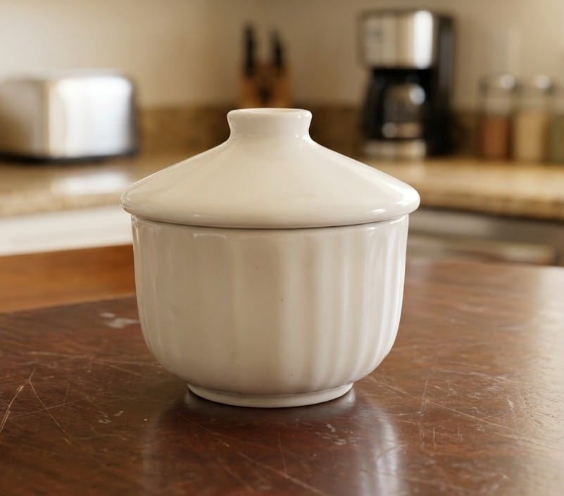 Styration Ceramic Bowl with Lid (500ml)